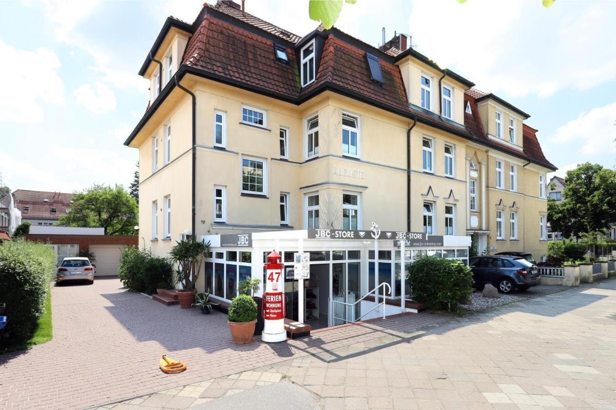 Villa Warnemuende Ferienwohnungen Rostock Esterno foto