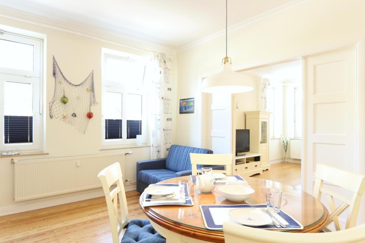 Villa Warnemuende Ferienwohnungen Rostock Esterno foto